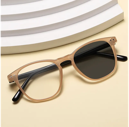 Alpottica Casey Beige 2 in 1-Mavi Işık Koruyucu Fotokromik Gözlük